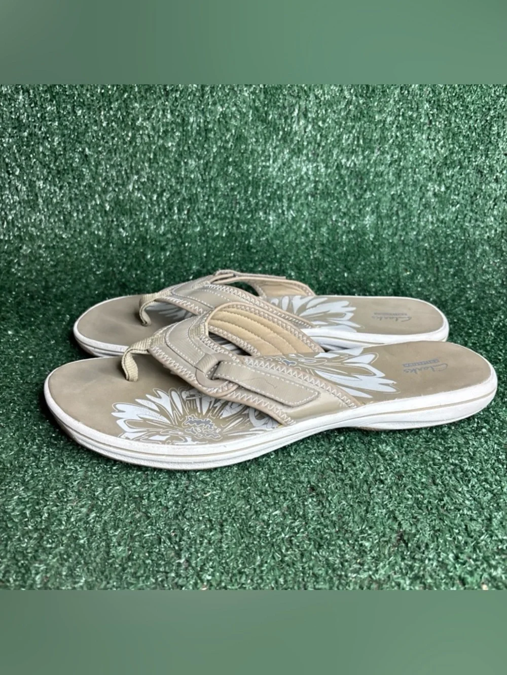 Clarks Cloud Steppers Breeze Sea‎ Women Size 12 Tan Thong Flip Flop Sandals Shoe